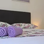 Cozy Skalini