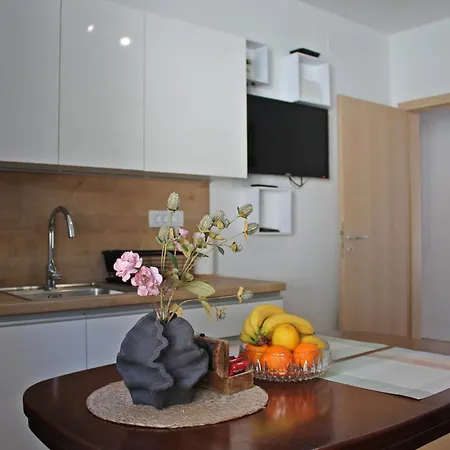 Cozy Skalini *