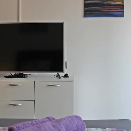Cozy Skalini *